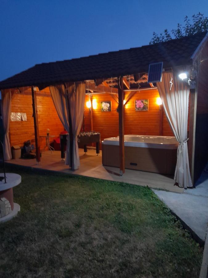 Vadrózsa Vendégház-Apartman Demjén Exterior foto